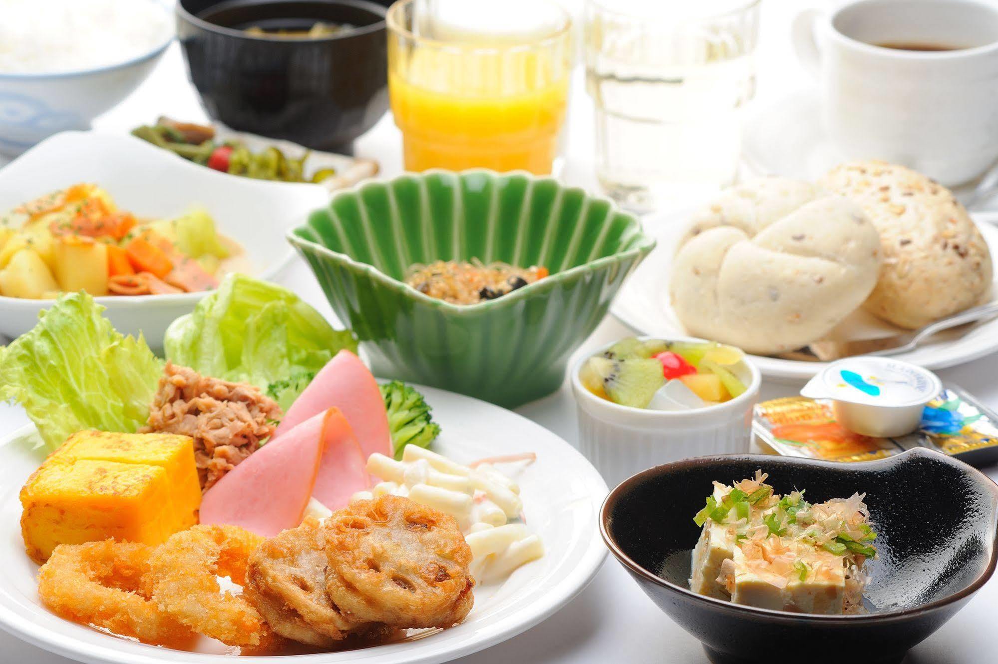 Hotel Route-Inn Fukaya Ekimae Kültér fotó