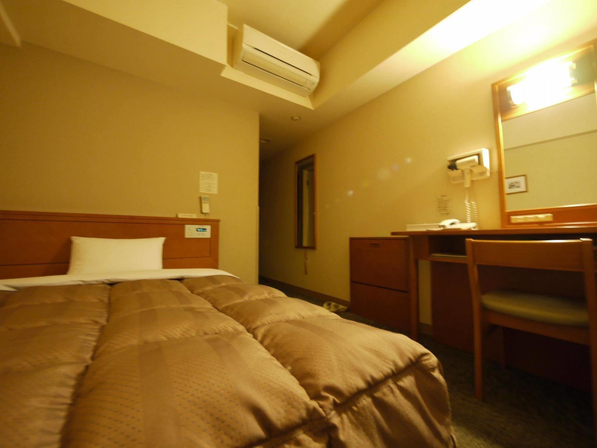 Hotel Route-Inn Fukaya Ekimae Kültér fotó